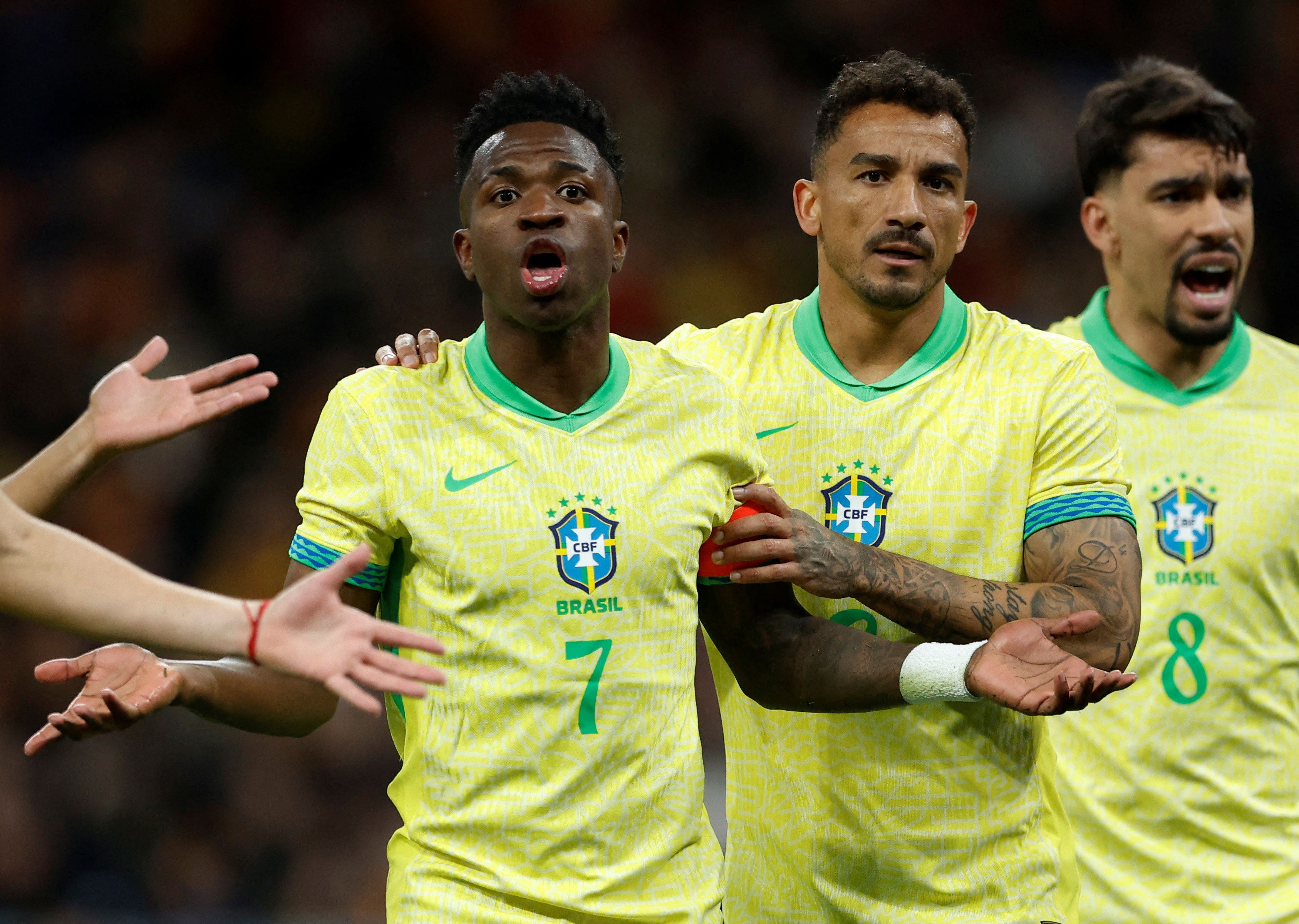 What result does Brazil need to qualify for the Copa América quarterfinals? Possible combinations