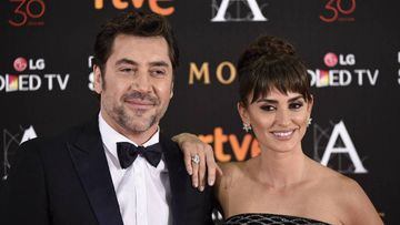 Javier Bardem y Penélope Cruz en la alfombra roja de los Premios Goya 2016
