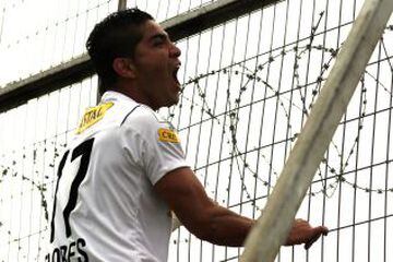 Durante el Clausura 2012 registró los únicos dos dobletes en Colo Colo: Ante Palestino (3-0) y Audax Italiano (5-1).
