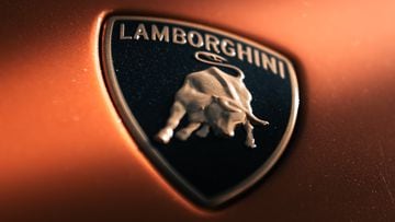 ¿Cuántos autos vende Lamborghini por día?