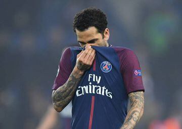 Dani Alves is among the candidates identified by Le Parisien for the PSG exit door.