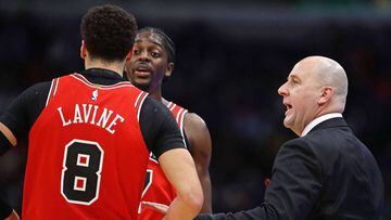 Head coach Jim Boylen of the Chicago Bulls gives instructions to Zach LaVine 