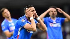 Cruz Azul's Ramiro Funes Mori gestures during the Mexican Clausura 2023 tournament football match against Tigres at the Azteca stadium in Mexico City on February 4, 2023. (Photo by CLAUDIO CRUZ / AFP)