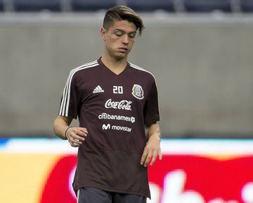 El mediocampista se decantó por la Selección Mexicana y a sus 19 años es una de las promesas a seguir en El Tricolor. Lo distingue su pulcro estilo de juego, visión y toque de balón a zona ofensiva.