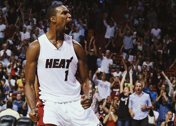 A special player who was forced to retire early because of a life-threatening blod-clotting condition. Bosh was pure poetry, graceful in his movements and in his short and long-range shooting. He was a key figure in the two championship rings won by the Miami Heat in four consecutive finals appearances, is an 11-time All-Star, and is a member of the Hall of Fame, having also gone down in history in his time with the Toronto Raptors.