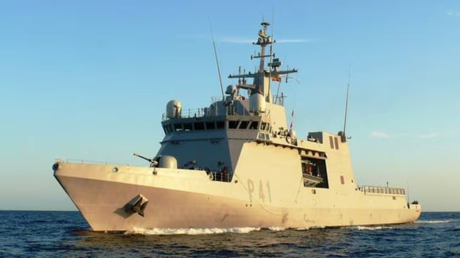 La Armada monitoriza tres buques rusos en aguas españolas