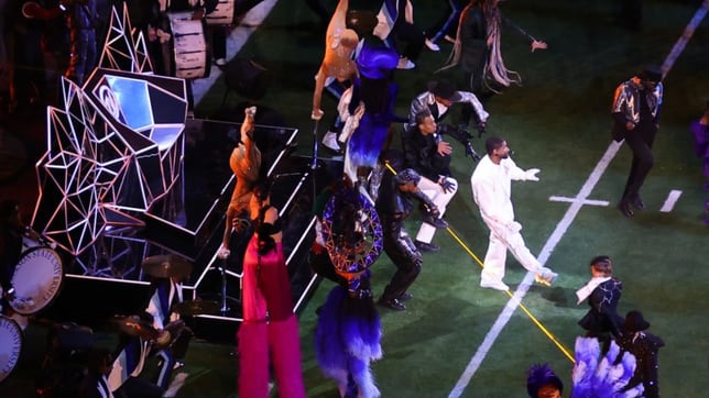 Social media reacts to Usher’s Halftime Show performance at Super Bowl 2024