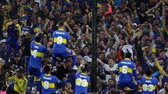 Boca Juniors' forward Dario Benedetto (3-L) celebrates with teammates after scoring a goal against River Plate during their Argentine Professional Football League Tournament 2022 match at La Bombonera stadium in Buenos Aires, on September 11, 2022. (Photo by ALEJANDRO PAGNI / AFP) (Photo by ALEJANDRO PAGNI/AFP via Getty Images)