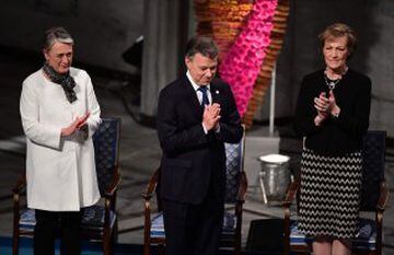 Juan Manuel Santos recibe el premio al Nobel de la PazColombian President Juan Manuel Santos will be awarded this year's Nobel Peace Prize for his efforts to bring Colombia's more than 50-year-long civil war to an end. / AFP PHOTO / TOBIAS SCHWARZ