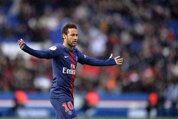 Neymar wants to go back to Barcelona, but Barca must decide if they want him, according to the club's VP.