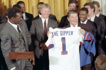 Reagan era un fiel admirador de los Gigantes de Nueva York, equipo al que logró tener en la 'Casa Blanca' luego de que ganaran el Super Bowl.
