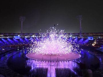 A general view shows the opening ceremony of the 2018 Gold Coast Commonwealth Games at the Carrara Stadium on the Gold Coast on April 4, 2018. / AFP PHOTO / FRANCOIS XAVIER MARIT
