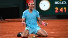 Rafa Nadal celebra su victoria ante Novak Djokovic en la final de Roland Garros 2020.