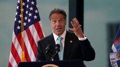 El gobernador de Nueva York, Andrew Cuomo, habla durante un evento para anunciar que Nueva York levantar&aacute; las restricciones de Covid-19, despu&eacute;s de que el estado despej&oacute; el umbral del 70% de vacunados, en el One World Trade Center de Nueva York el 15 de junio de 2021.  
