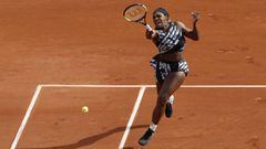 Serena Williams durante su victoria en el primer partido de Roland Garros 2019 ante Vitalia Diatchenko