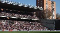 Panorámica del estadio de Vallecas durante el duelo contra el Barcelona.