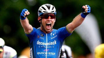 Cavendish celebra la victoria en el Tour.