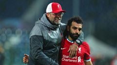 Bergamo (Italy).- (FILE) - Liverpool's manager Juergen Klopp (L) and player Mohamed Salah (R) celebrate their 5-0 in the UEFA Champions League Group D soccer match Atalanta BC vs Liverpool in Bergamo, Italy, 03 November 2020 (reissued 26 January 2024). Klopp on 26 January 2024 announced he will leave Liverpool FC after the end of the 2023/24 season. (Liga de Campeones, Italia) EFE/EPA/PAOLO MAGNI *** Local Caption *** 56474107
