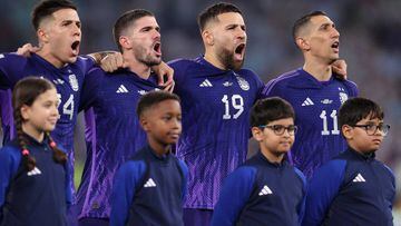 DOHA, QATAR - NOVEMBER 30:  Argentina players line up for the national anthem prior to the FIFA World Cup Qatar 2022 Group C match between Poland and Argentina at Stadium 974 on November 30, 2022 in Doha, Qatar. (Photo by Julian Finney/Getty Images)