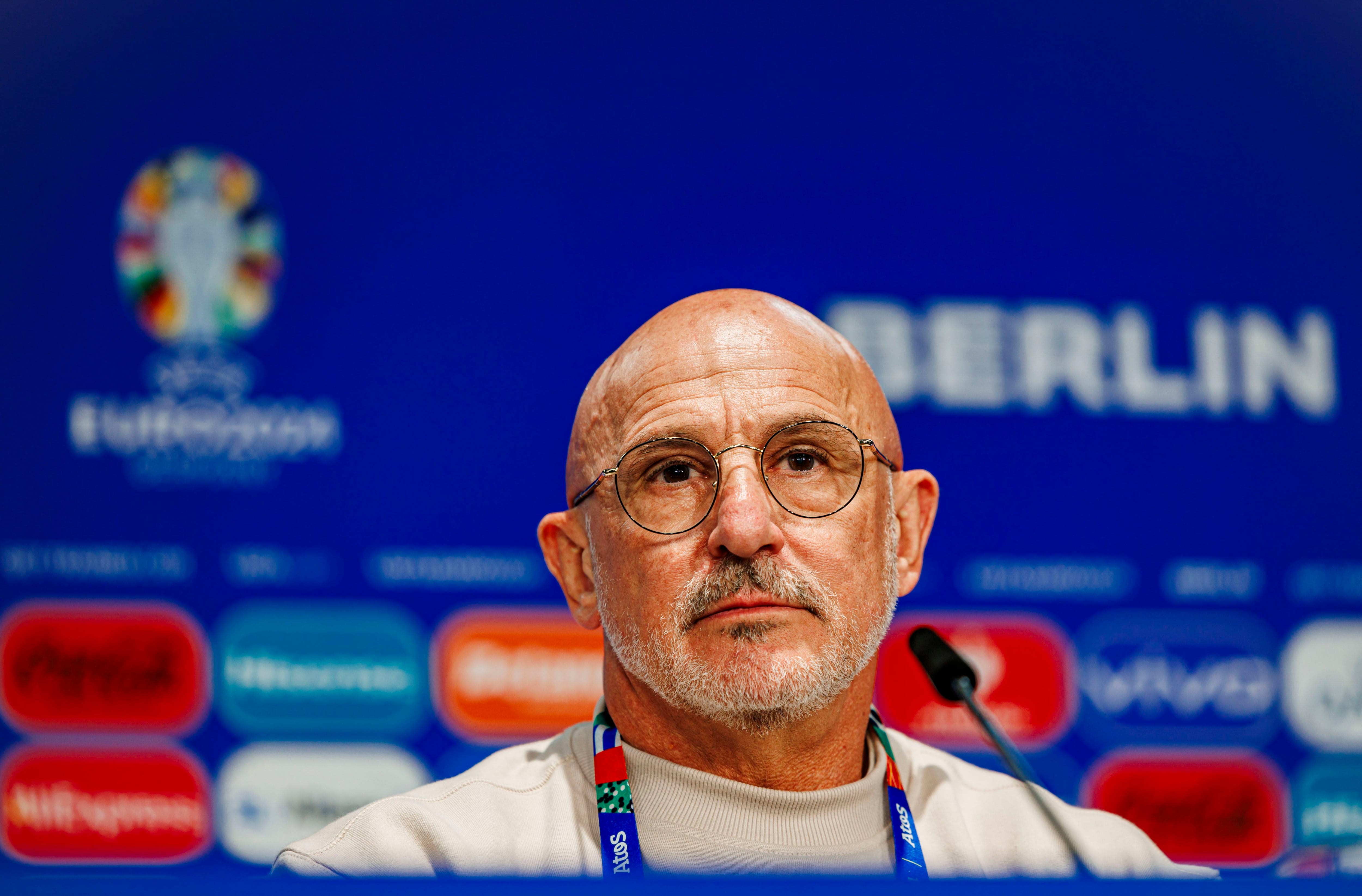 BERLÍN, 14/06/2024.- El seleccionador español, Luis de la Fuente, durante la rueda de prensa de este viernes en Berlín, donde mañana se enfrentará a la selección croata en la primera jornada del Grupo B de la Eurocopa 2024. EFE/ Pablo García / RFEF SÓLO USO EDITORIAL / SÓLO DISPONIBLE PARA ILUSTRAR LA NOTICIA QUE ACOMPAÑA (CRÉDITO OBLIGATORIO)
