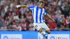 Martin Odegaard of Real Sociedad shooting to goal during the Liga match between Athletic Club and Real Sociedad at San Mames Stadium on August 30, 2019 in Bilbao, Spain. 