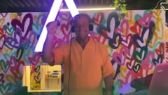 Alfredo Adame se estrena como DJ, lo llaman el “DJ Patadas de Bicicleta”