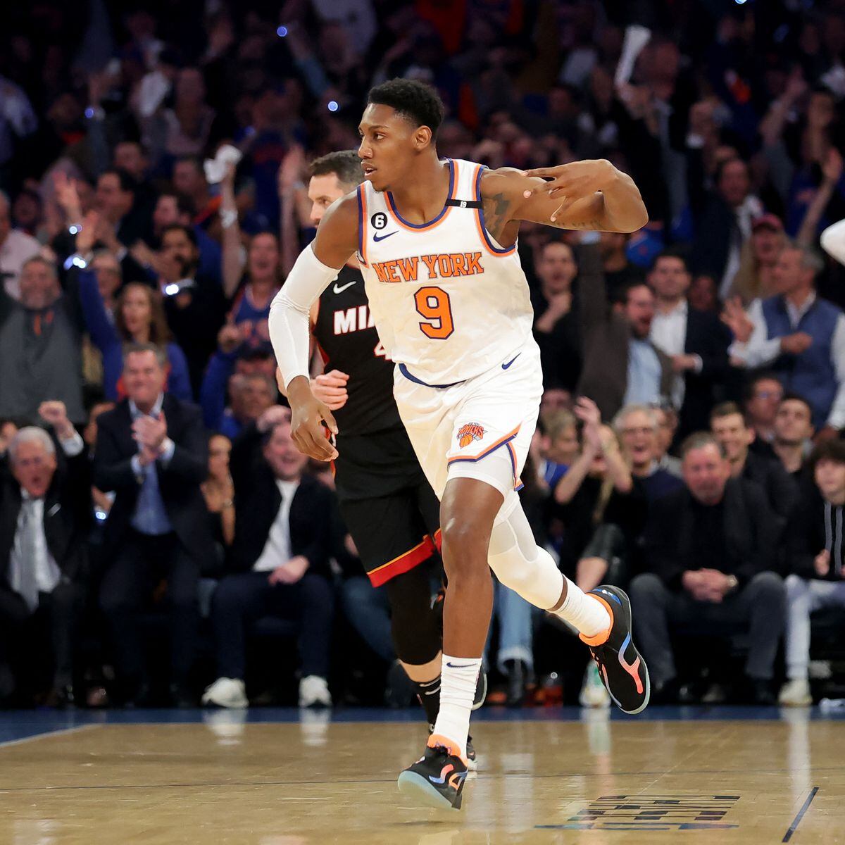 How many NBA Championships have the New York Knicks won? - AS USA