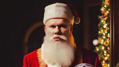 Haaland se disfraza de Papá Noel para felicitar la Navidad