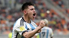 The young midfielder, who has been linked with Barcelona, let his contract intentions slip after his first start for River Plate.