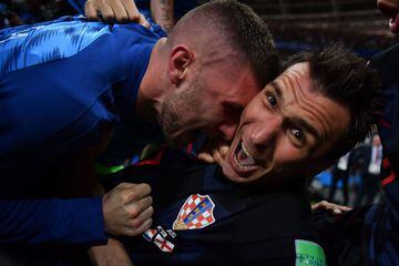 El festejo de Mario Mandzukic después de anotar el 2-1 a favor de Croacia en la segunda semifinal de Rusia 2018 en el Estadio Luzhniki de Moscú.