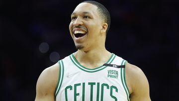 PHILADELPHIA, PENNSYLVANIA - FEBRUARY 15: Grant Williams #12 of the Boston Celtics celebrates during the third quarter against the Philadelphia 76ers at Wells Fargo Center on February 15, 2022 in Philadelphia, Pennsylvania. NOTE TO USER: User expressly acknowledges and agrees that, by downloading and or using this photograph, User is consenting to the terms and conditions of the Getty Images License Agreement.   Tim Nwachukwu/Getty Images/AFP
== FOR NEWSPAPERS, INTERNET, TELCOS & TELEVISION USE ONLY ==