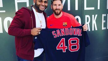 El pelotero venezolano, Pablo Sandoval, se mostrado como aficionado culé en el pasado, incluso visitando al equipo y conociendo a algunas de sus estrellas.