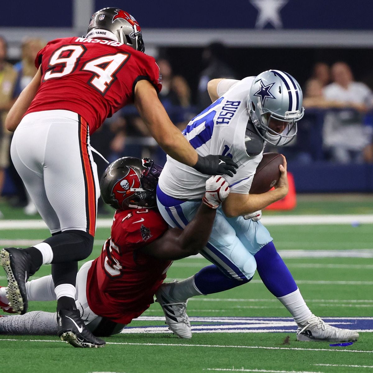 Bet on low-scoring affair between injured Cowboys, Buccaneers in Week 1