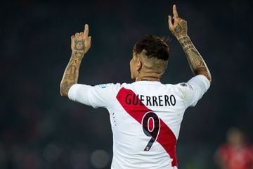 En Perú señalaron que el goleador peruano podría convertirse en nuevo jugador de Cruz Azul.