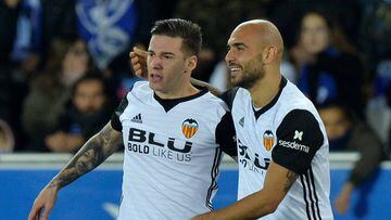 Santi Mina y Zaza, celebrando un gol del Valencia.