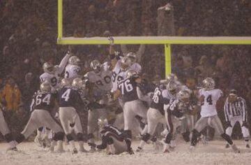 El estadio de Foxboro fue protagonista de una de las nevadas más recordadas en la historia de la NFL y, además, de uno de los juegos más polémicos. El 19 de enero de 2002, Patriotas y Raiders se enfrentaron por el título de la título divisional de la Conferencia Americana, los de Nueva Inglaterra se llevaron el triunfo 16-13, sin embargo, una jugada donde Tom Brady perdió el balón a manos de Charles Woodson marcó el partido y la historia de los Patriotas. Inicialmente aquel robo se marcó como balón suelto, pero al revisarla se cambió la decisión a pase incompleto, lo que desató la furia de los Raiders hasta nuestros días. 