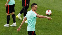 Pepe, durante un entrenamiento de la Copa Confederaciones con Portugal.