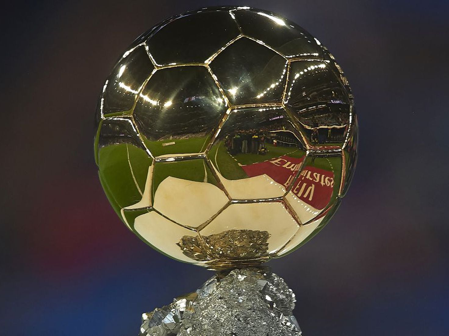 What is the Ballon d'Or trophy worth? Price, weight, materials, prize money  - AS USA