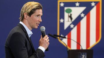 Fernando Torres, speaking at the Calderón.