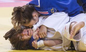 Automne Pavia y Marti Malloy luchando por la medalla de bronce en los 57 kg. durante el Mundial de Judo en Astaná, Kazajistán.
 