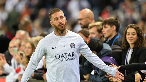 PARIS, FRANCE -  OCTOBER 01: Sergio Ramos of Paris Saint  Germain warms up prior to the French Ligue 1 (L1) soccer match between Paris Saint-Germain (PSG) and OGC Nice at Parc des Princes stadium in Paris, France on October 01, 2022. (Photo by Mustafa Yalcin/Anadolu Agency via Getty Images)