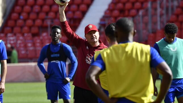 Pepe Mel y su cirugía para la utopía del milagro