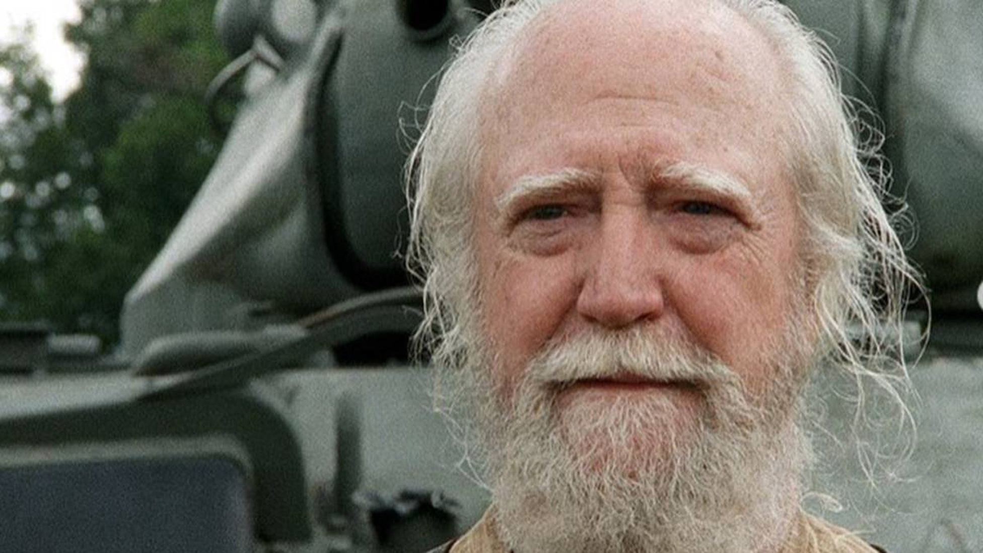 Hershel a minutos de su muerte a mano del Gobernador