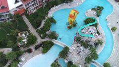 Nikc Jacobsen, kite piscina hotel Bahamas