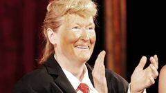 Meryl Streep, caracterizada de Donald Trump, actu&oacute; en la gala del Public Theater Gala en New York City.  