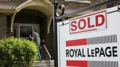 Experts claim house prices are on the verge of collapse