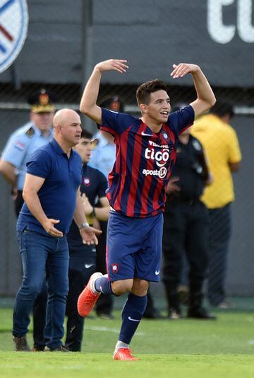 Fernando Ovelar disputó su segundo partido en la Primera División paraguaya con Cerro Porteño y anotó su primer gol como profesional con apenas 14 años.