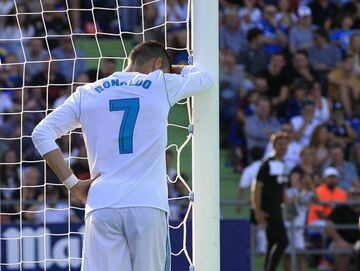 Cristiano laments a missed opportunity against Getafe in week 8 - the only LaLiga match in which he has managed to score so far this term.