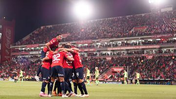 Isla fue sustituido en Independiente y el estadio reaccionó así: ¡brutal!