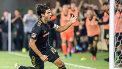Report: Carlos Vela to extend his contract with Los Angeles FC